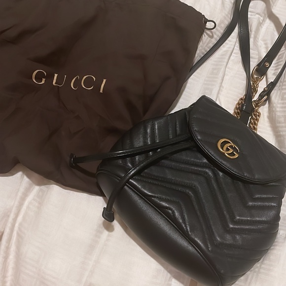 Mini backpack Gucci marmont ! Like new - Picture 2 of 3